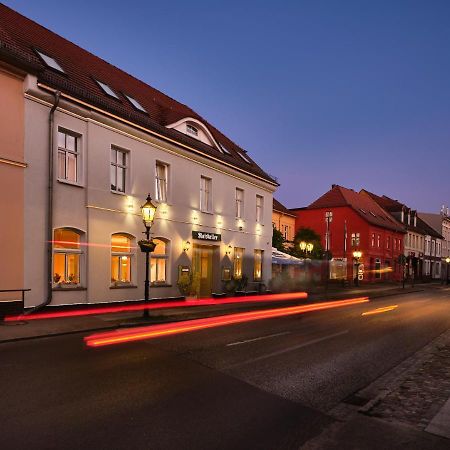 Ratskeller Hotel & Restaurant ลินโดว์ ภายนอก รูปภาพ