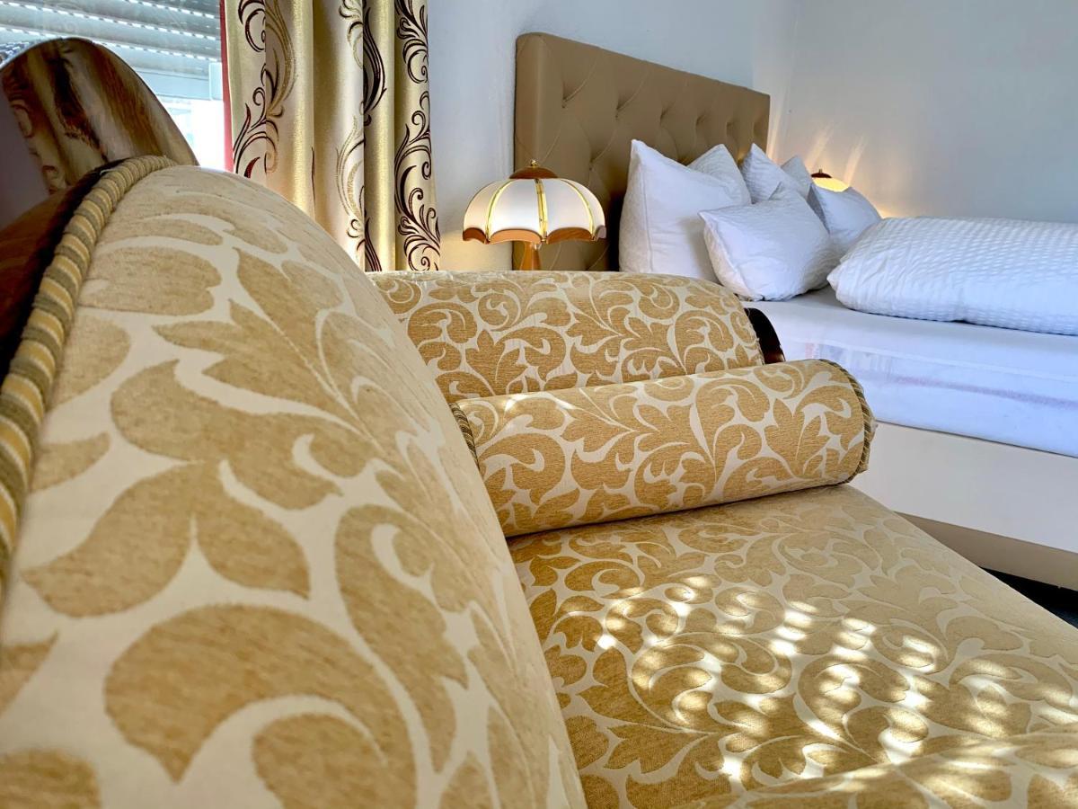 Ratskeller Hotel & Restaurant ลินโดว์ ภายนอก รูปภาพ
